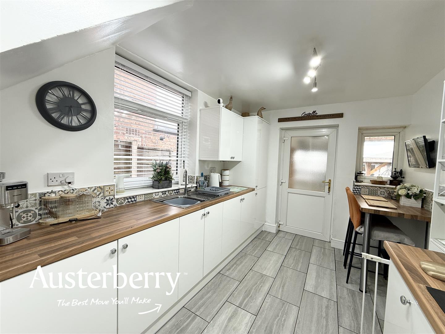 3 bed property in Garfield Crescent, Stoke-On-Trent
